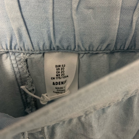 H&M Skirt Midi Button Front High Waisted Lyocell Light Wash Size 20 Waist: 21” - Picture 5 of 6